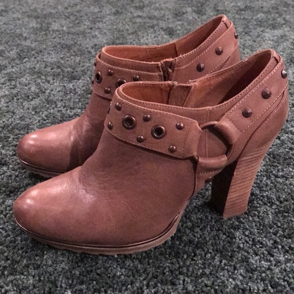 Sofft Shoes - Sofft brand leather shoeties/booties